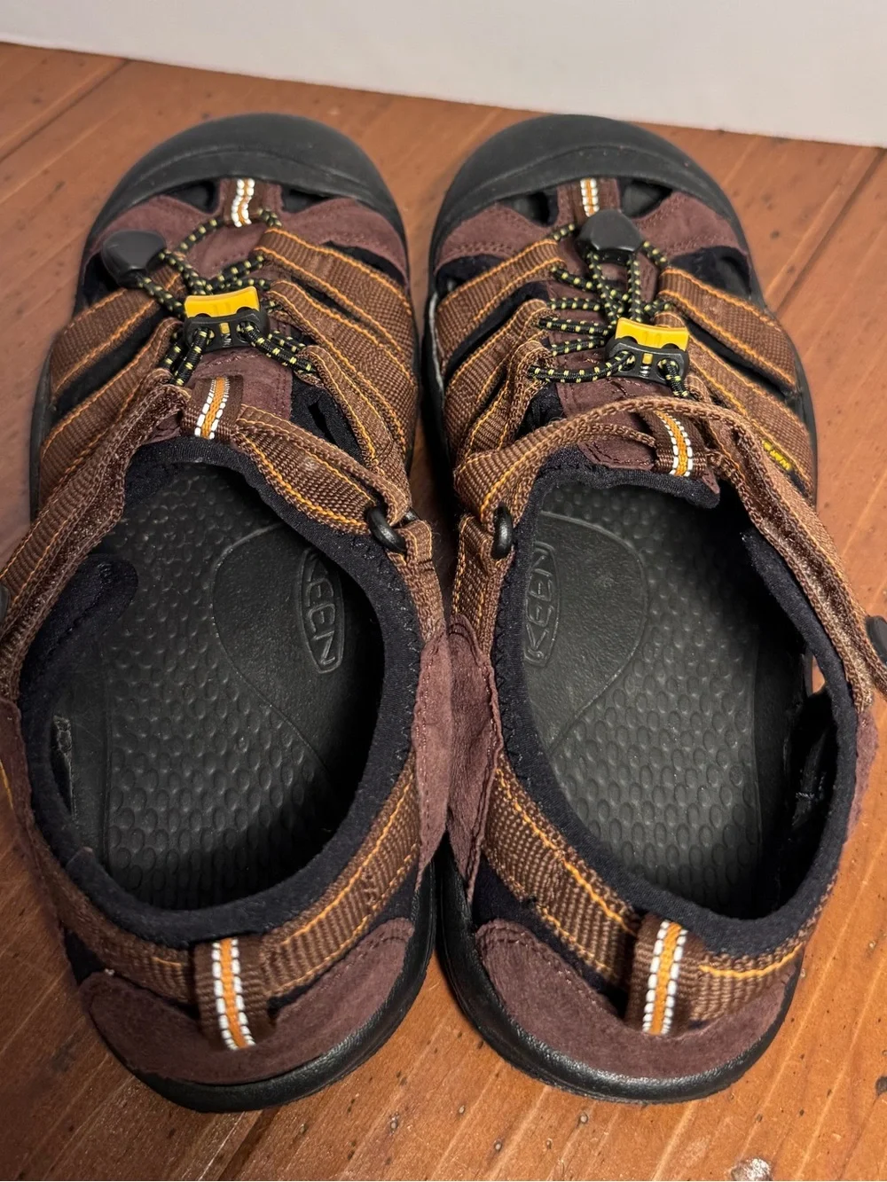KEEN Newport H2 Men's Size 8- Brown & Orange Waterproof Hiking Outdoor Sandals